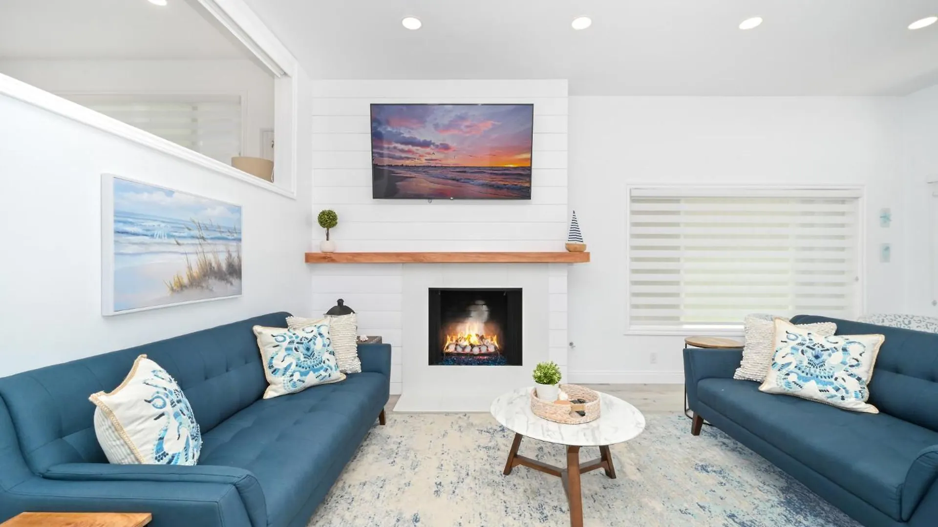 Brand New Lower Unit On The Beach With Patio And Firepit Newport Beach